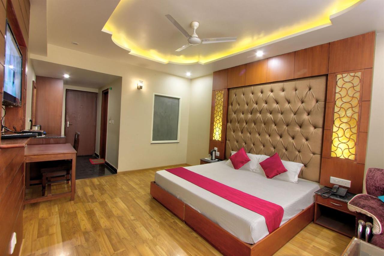 Hotel Neelam 3*