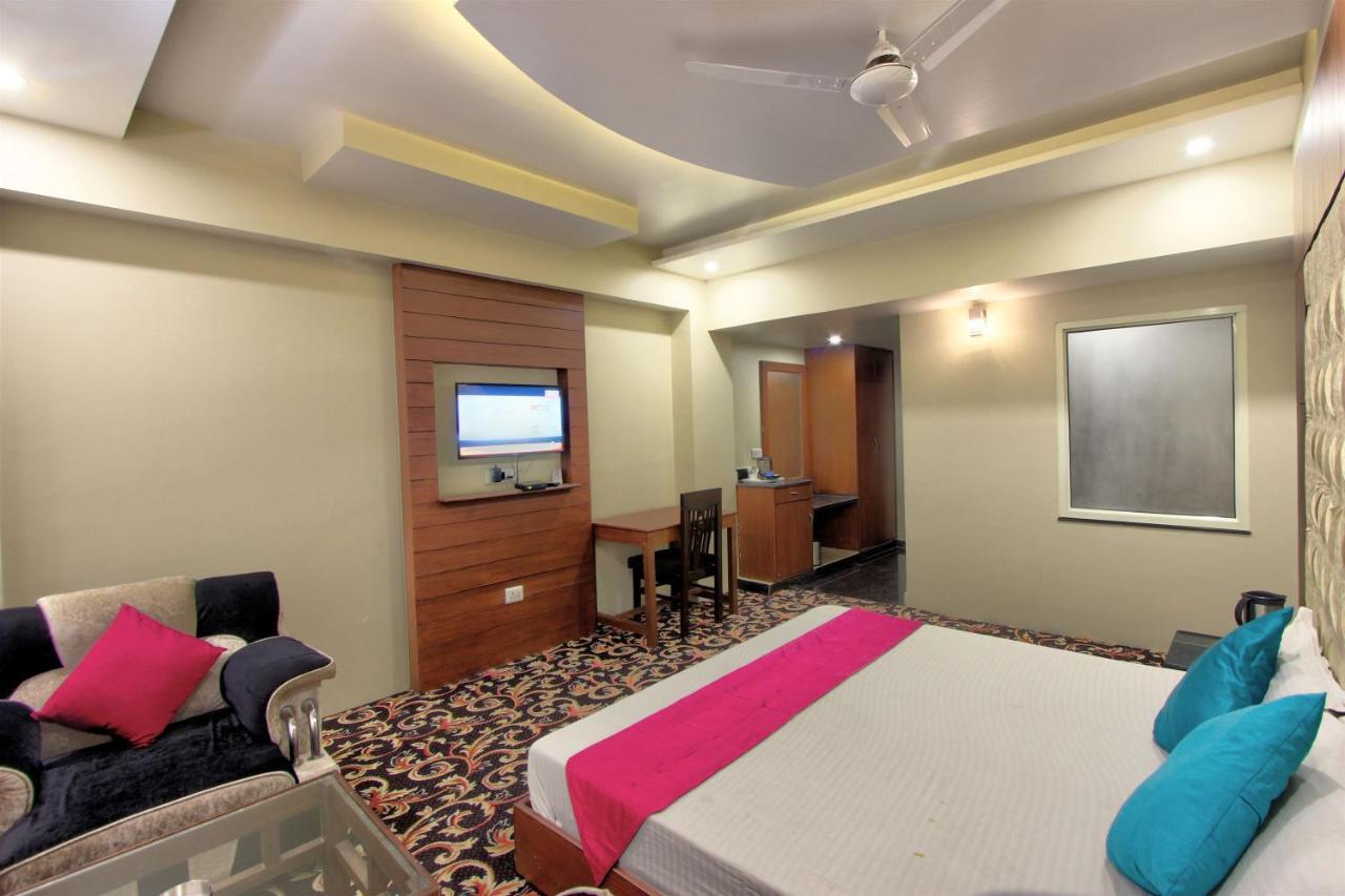 Hotel Neelam 3*