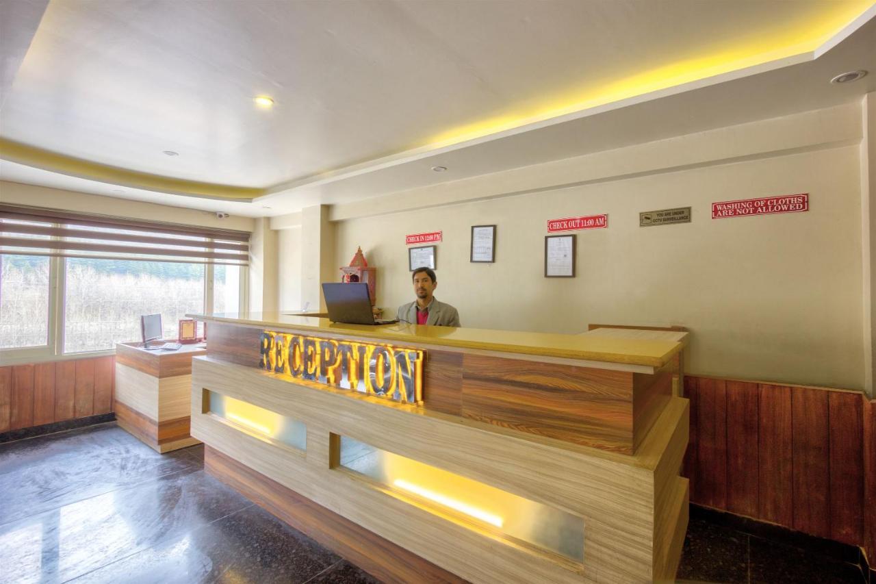 Neelam Hotel 3*