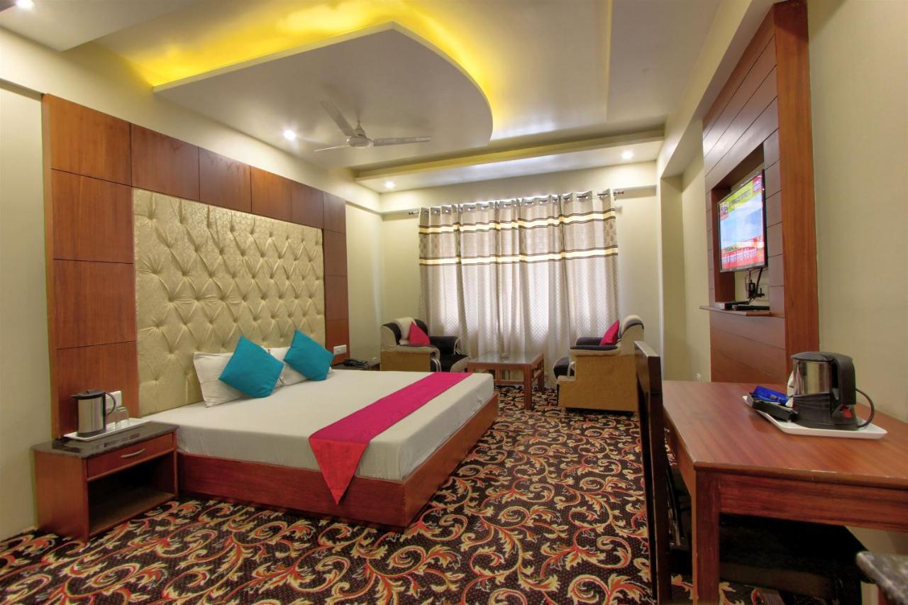 Hotel Neelam 3*